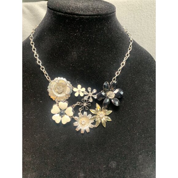 Floral Statement Necklace with Mixed Metal & Crystal Accents - Picture 5 of 9